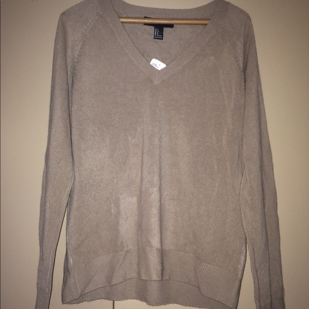 Women’s Beige v-neck Sweater